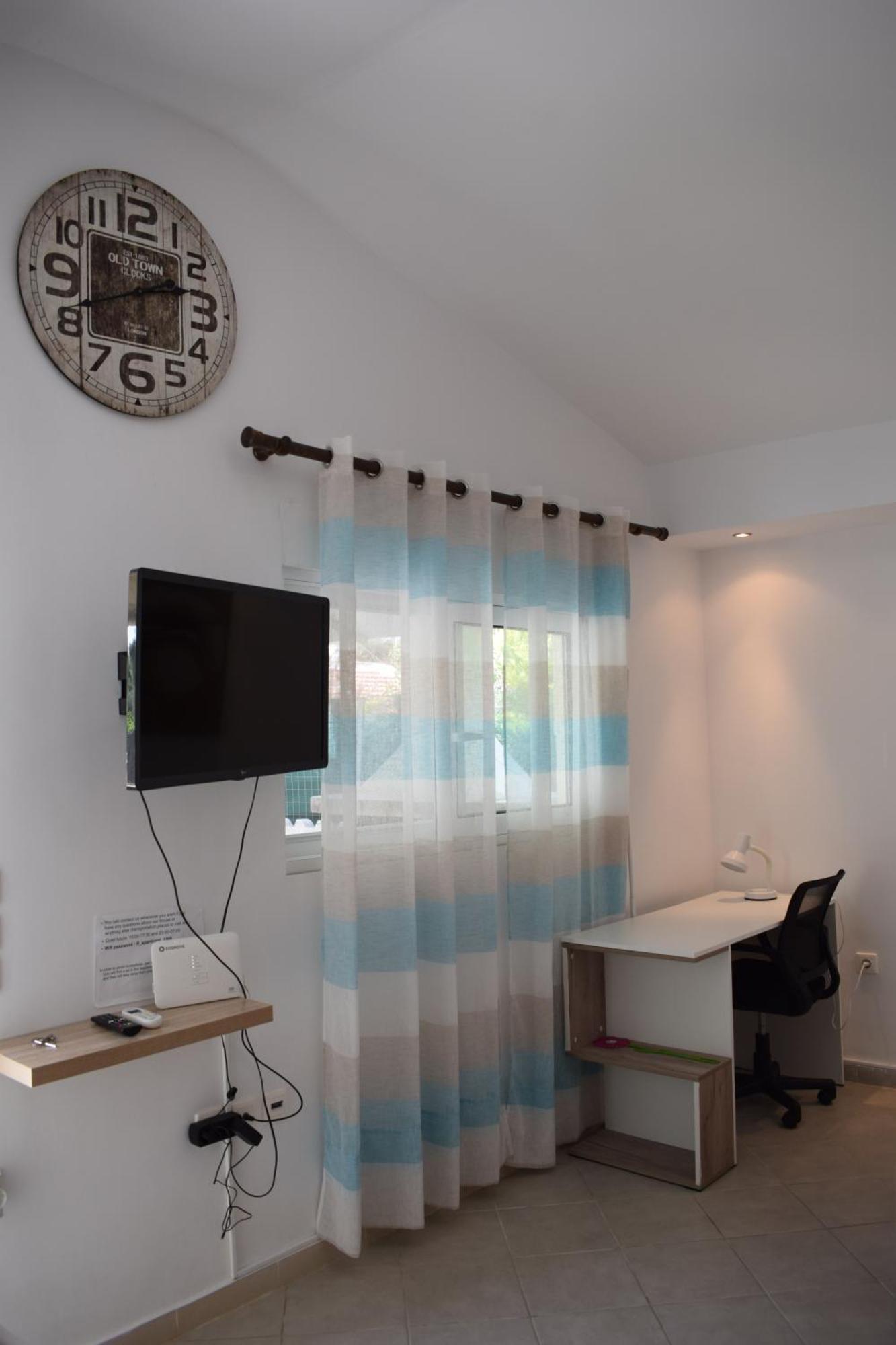 R Apartment Artemida  Buitenkant foto
